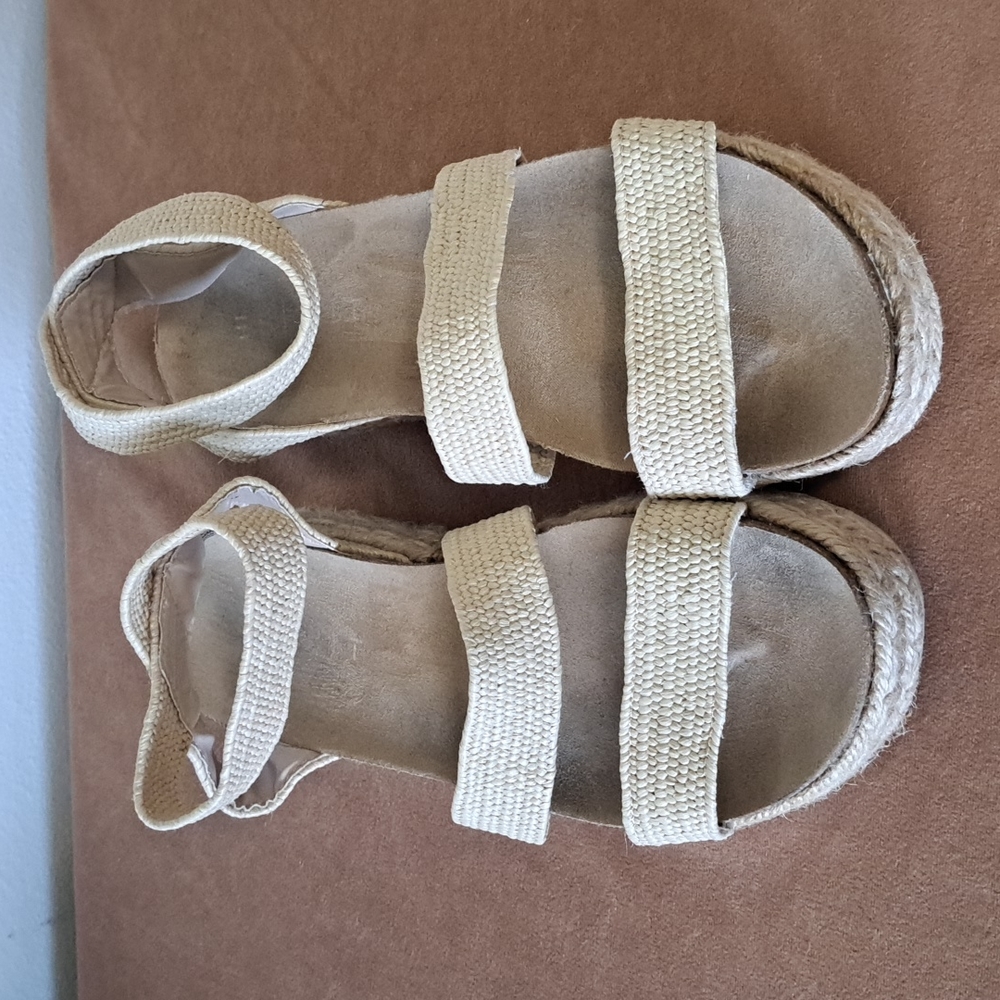 Strappy Espadrille Wedge Cork size 7 beige comfortable sandals. - Picture 2 of 7